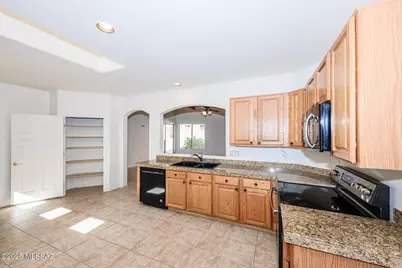 483 N Brook Park Drive, Tucson, AZ 85710 - Photo 9