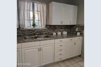 2825 E Manchester Street, Tucson, AZ 85716 - Photo 11
