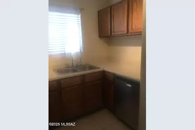 218 E Pastime Road, Tucson, AZ 85705 - Photo 5