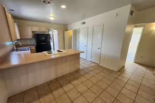 40 E Mills Dr, Tucson, AZ 85705 - Photo 7