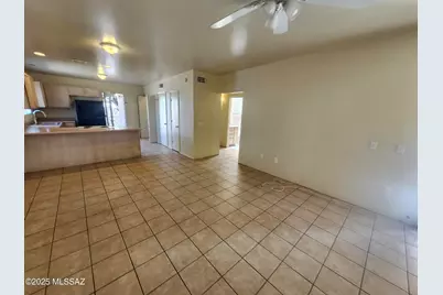 40 E Mills Drive #2, Tucson, AZ 85705 - Photo 5