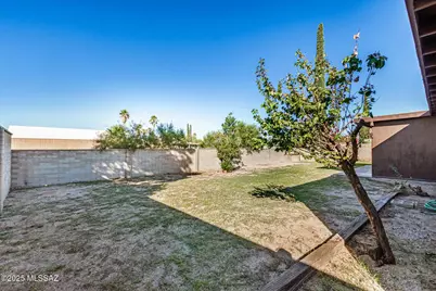 9761 E Sellarole Road, Tucson, AZ 85730 - Photo 33