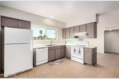 9761 E Sellarole Road, Tucson, AZ 85730 - Photo 13