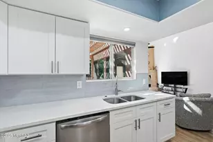 7601 N Calle Sin Envidia, Tucson, AZ 85718 - Photo 11