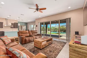 10936 N Ledge Stone Dr, Tucson, AZ 85742 - Photo 7