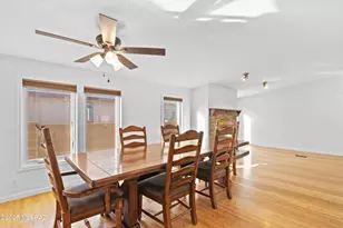 9011 N Valgrind Ln, Tucson, AZ 85743 - Photo 17