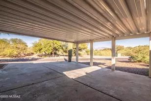 9011 N Valgrind Ln, Tucson, AZ 85743 - Photo 11