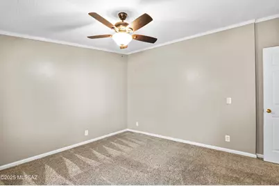 9011 N Valgrind Lane, Tucson, AZ 85743 - Photo 37