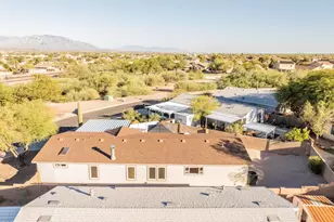 9011 N Valgrind Ln, Tucson, AZ 85743 - Photo 45