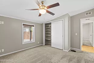 9011 N Valgrind Ln, Tucson, AZ 85743 - Photo 31