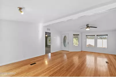 9011 N Valgrind Lane, Tucson, AZ 85743 - Photo 13