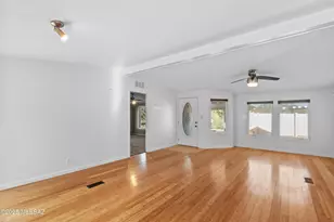 9011 N Valgrind Ln, Tucson, AZ 85743 - Photo 13