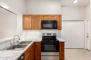 2537 E Chisel Ct, Oro Valley, AZ 85755 - Photo 7