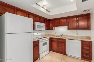 8271 N Oracle Rd, Tucson, AZ 85704 - Photo 11