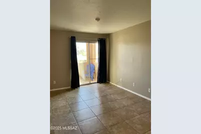 1810 E Blacklidge Drive #410, Tucson, AZ 85719 - Photo 5