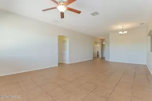 7577 S Granite Hill Dr, Tucson, AZ 85757 - Photo 3