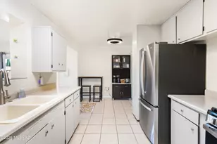 27 NW Freihage Dr, Sierra Vista, AZ 85635 - Photo 11