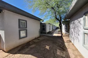 327 W King Rd, Tucson, AZ 85705 - Photo 5