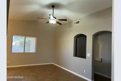 6592 W Wenden Way, Tucson, AZ 85743 - Photo 5