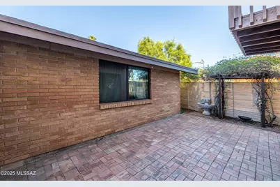 1342 W Schafer Drive, Tucson, AZ 85705 - Photo 29