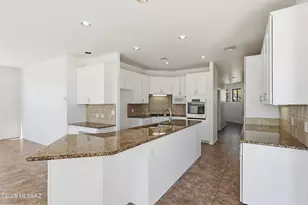 6445 N Silver Smith Pl, Tucson, AZ 85750 - Photo 13