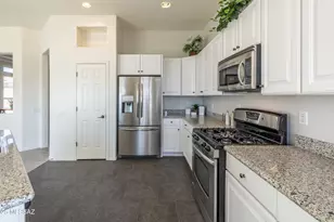 13597 N Buckhorn Cholla Dr, Marana, AZ 85658 - Photo 19