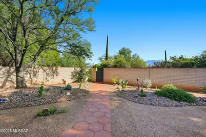 935 S La Higuera, Green Valley, AZ 85614 - Photo 21