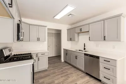 6643 E Lehigh Drive, Tucson, AZ 85710 - Photo 11