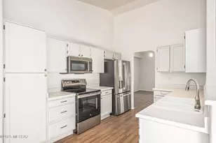 9041 N Shadow Rock Dr, Tucson, AZ 85743 - Photo 15