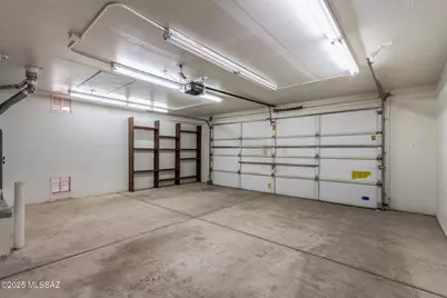 9041 N Shadow Rock Drive, Tucson, AZ 85743 - Photo 31