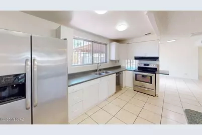 8175 E 20th Street, Tucson, AZ 85710 - Photo 7