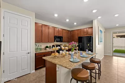 902 W Calle Tipoy, Sahuarita, AZ 85629 - Photo 9