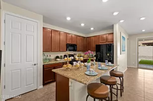 902 W Calle Tipoy, Sahuarita, AZ 85629 - Photo 9