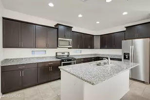 7035 W Inkwood Ln, Tucson, AZ 85757 - Photo 13