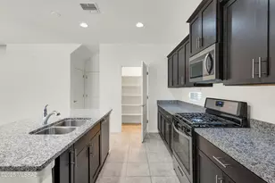 7035 W Inkwood Ln, Tucson, AZ 85757 - Photo 11