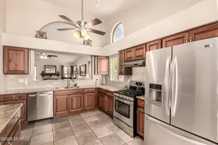 1730 E Moonshroud Dr, Tucson, AZ 85737 - Photo 9