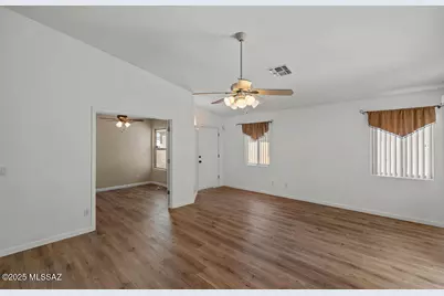 8838 E Mountain Spring Drive, Tucson, AZ 85747 - Photo 9