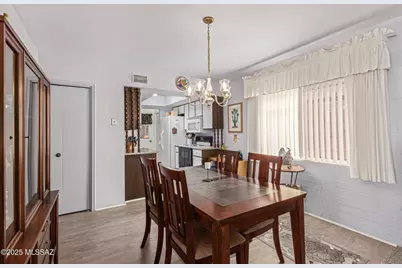 306 N Calle Del Diablo, Green Valley, AZ 85614 - Photo 11