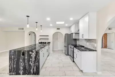 9460 E Catalina Highway, Tucson, AZ 85749 - Photo 17