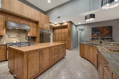 14531 N Rocky Highlands Drive, Oro Valley, AZ 85755 - Photo 7