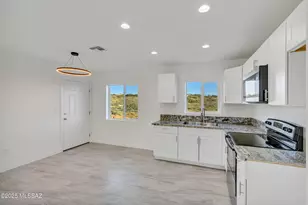 333 Camino Magnifico, Rio Rico, AZ 85648 - Photo 11