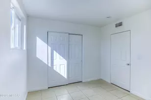 1601 W Circle A Dr, Tucson, AZ 85713 - Photo 9