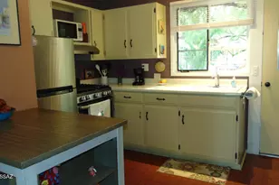 211 W Camino Manzana, Green Valley, AZ 85614 - Photo 3