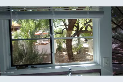 211 W Camino Manzana #B, Green Valley, AZ 85614 - Photo 17
