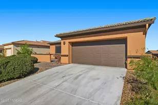 2316 W Calle Balaustre, Green Valley, AZ 85622 - Photo 9