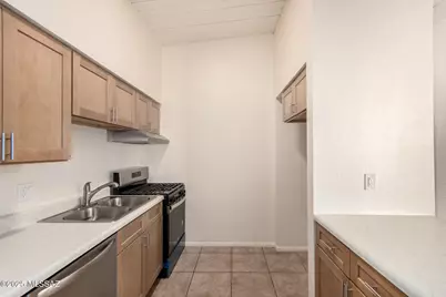 2525 N Alvernon Way #F8, Tucson, AZ 85712 - Photo 9