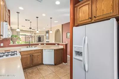 423 W Chardin Drive, Green Valley, AZ 85614 - Photo 7