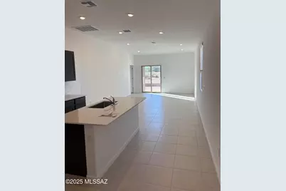 7075 W Joycliff Way, Tucson, AZ 85757 - Photo 3