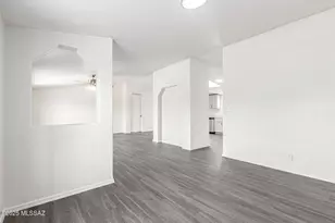 10055 S Big Thunder Dr, Vail, AZ 85641 - Photo 9