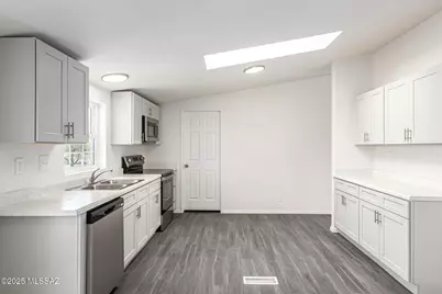 10055 S Big Thunder Drive, Vail, AZ 85641 - Photo 13